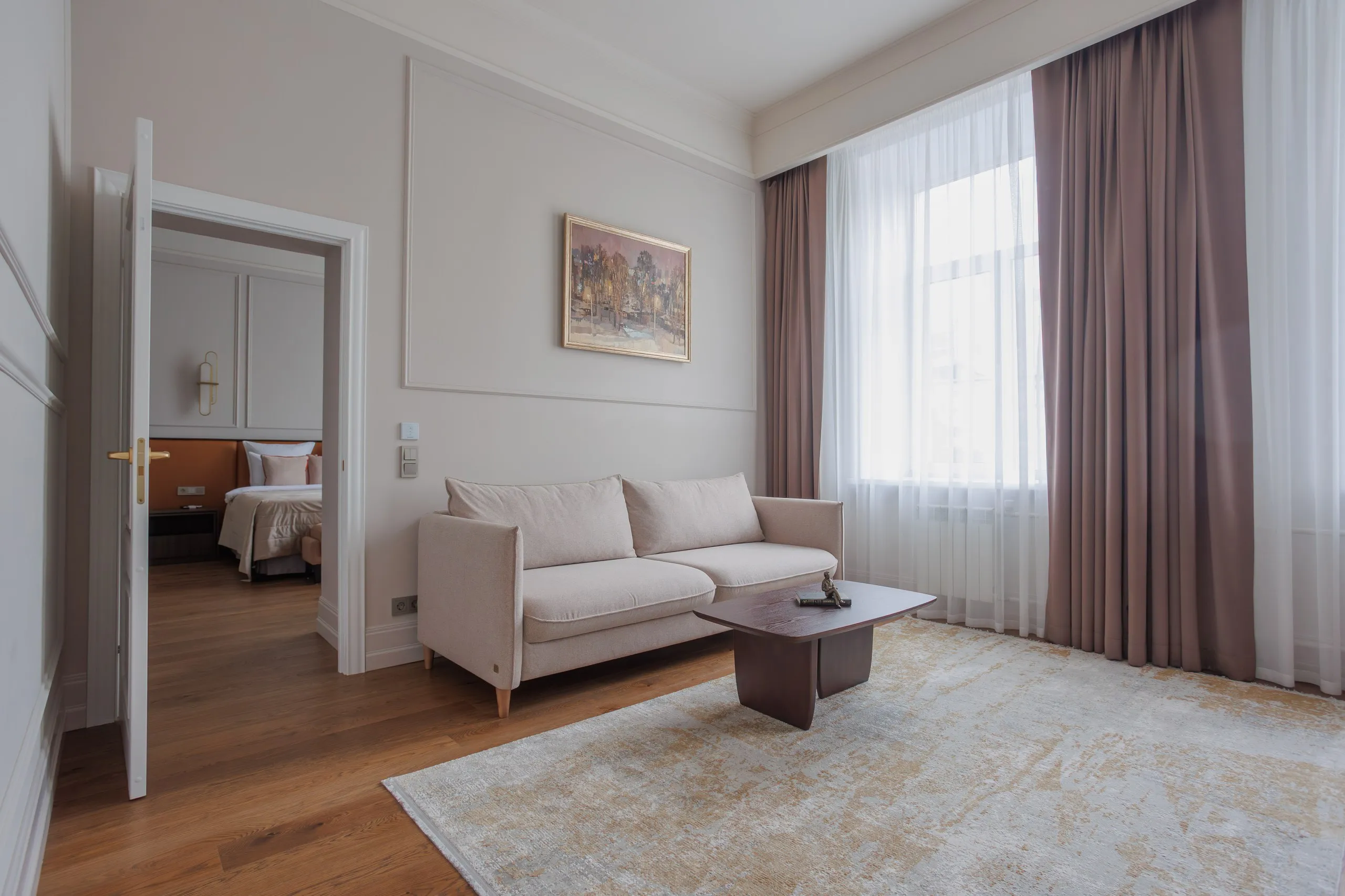 Embassy Suite with balcony